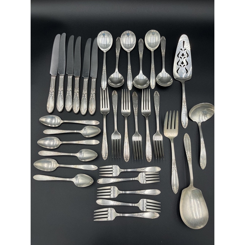 Vintage National Silver King Edward Silverware Set (33 Pieces)